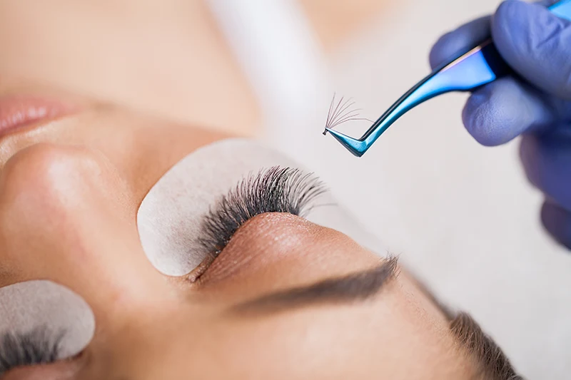 eyelashes-extensions-Geneve-Perly